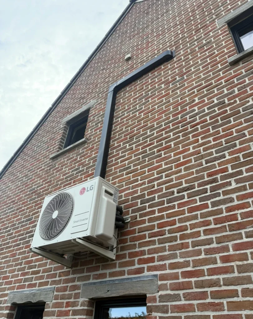 Montage buitenunit airco